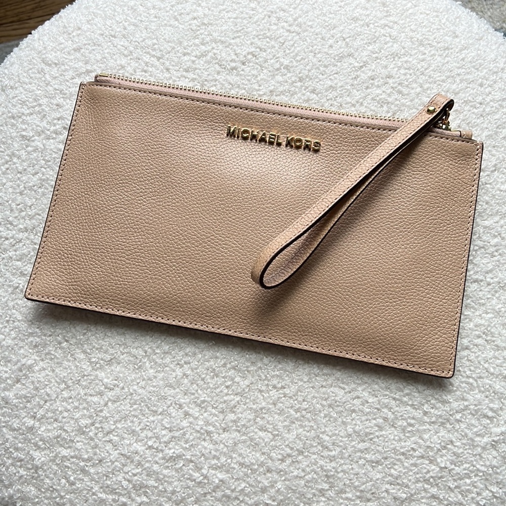 Michael Kors Wristlet-Wallet-mini clutch w/ zipper closure - Nude (never used!)